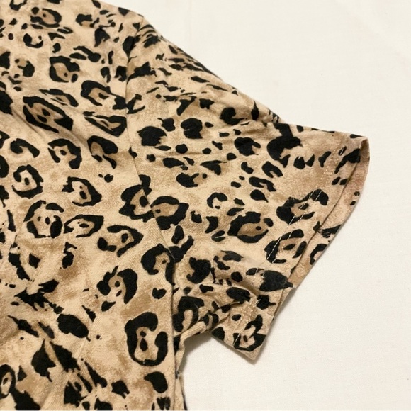 Hollister Leopard Twisted Square Boxy Crop Baby Tee Womens Size Small - Picture 5 of 16